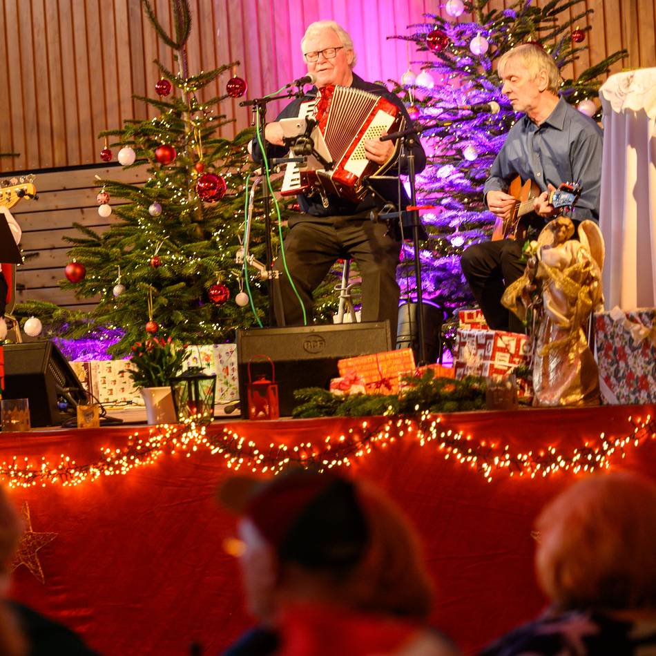 Brauchtum in Rommerskirchen: Rut-Wieß stimmt mit „Kölscher Weihnacht“ auf die Feiertage ein