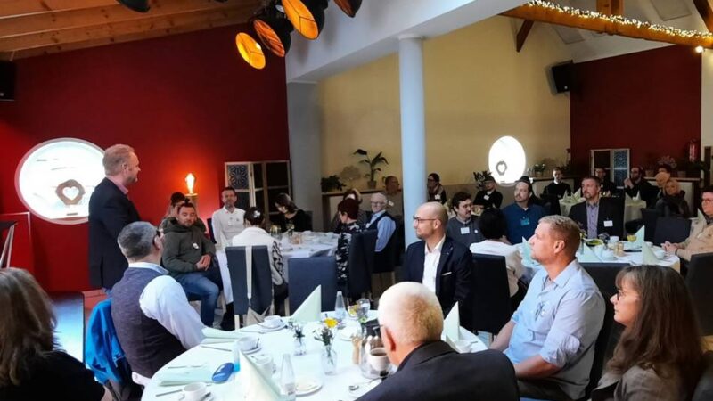 Unternehmerfrühstück in Alpen: Reger Austausch bei Netzwerktreffen für Alpens Unternehmer