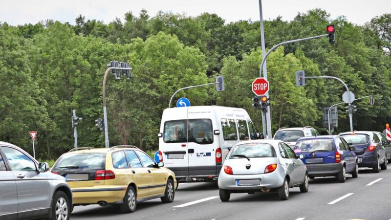 Kanal muss gereinigt werden: Kreisverkehr in Kaarst wird gesperrt