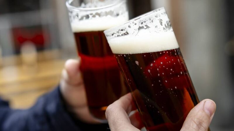Hausbrauereien in Düsseldorf: Diese Brauereien erhöhen die Altbierpreise deutlich
