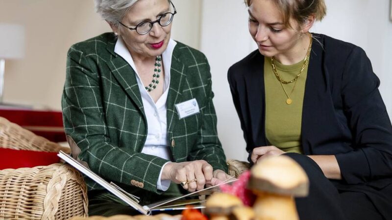 Projekte an Düsseldorfer Grundschulen geplant: Sophie Hinkel unterstützt das Hospiz am EVK – „Vorsorge geht alle etwas an, egal wie jung oder alt“