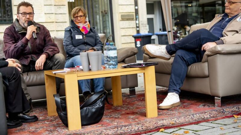 Fast jeder Fünfte in Düsseldorf ist armutsgefährdet: „Ein Bürgergeldantrag gleicht einer Steuererklärung“