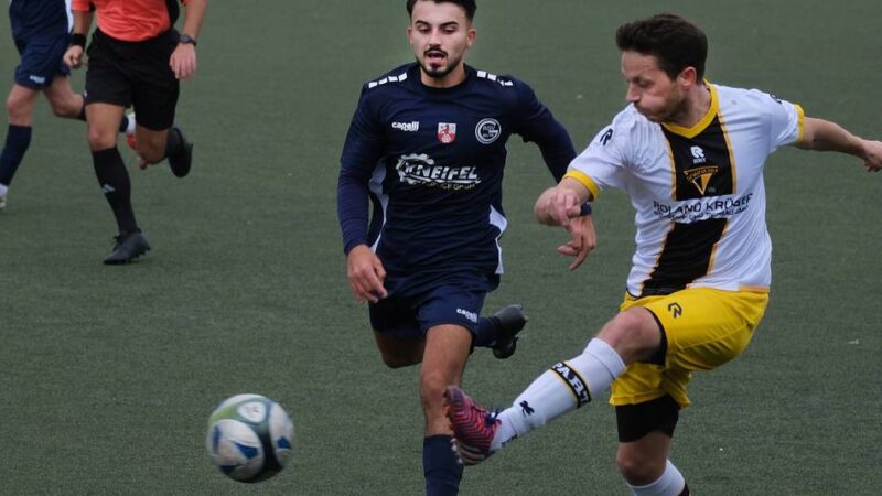 Remis in der Bezirksliga: Die Ratinger U23 bietet dem Spitzenreiter großen Kampf