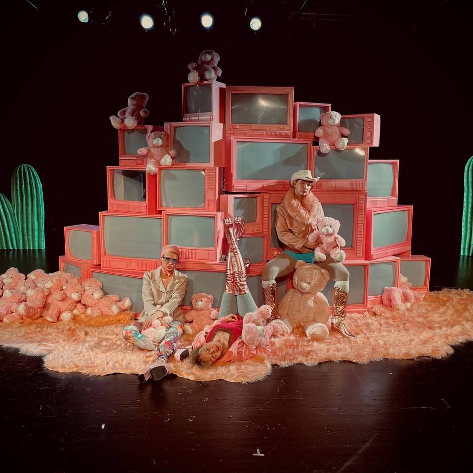 „Toxic – #free Britney“ in Neuss: Neues Stück am Landestheater beleuchtet das Leben von Britney Spears