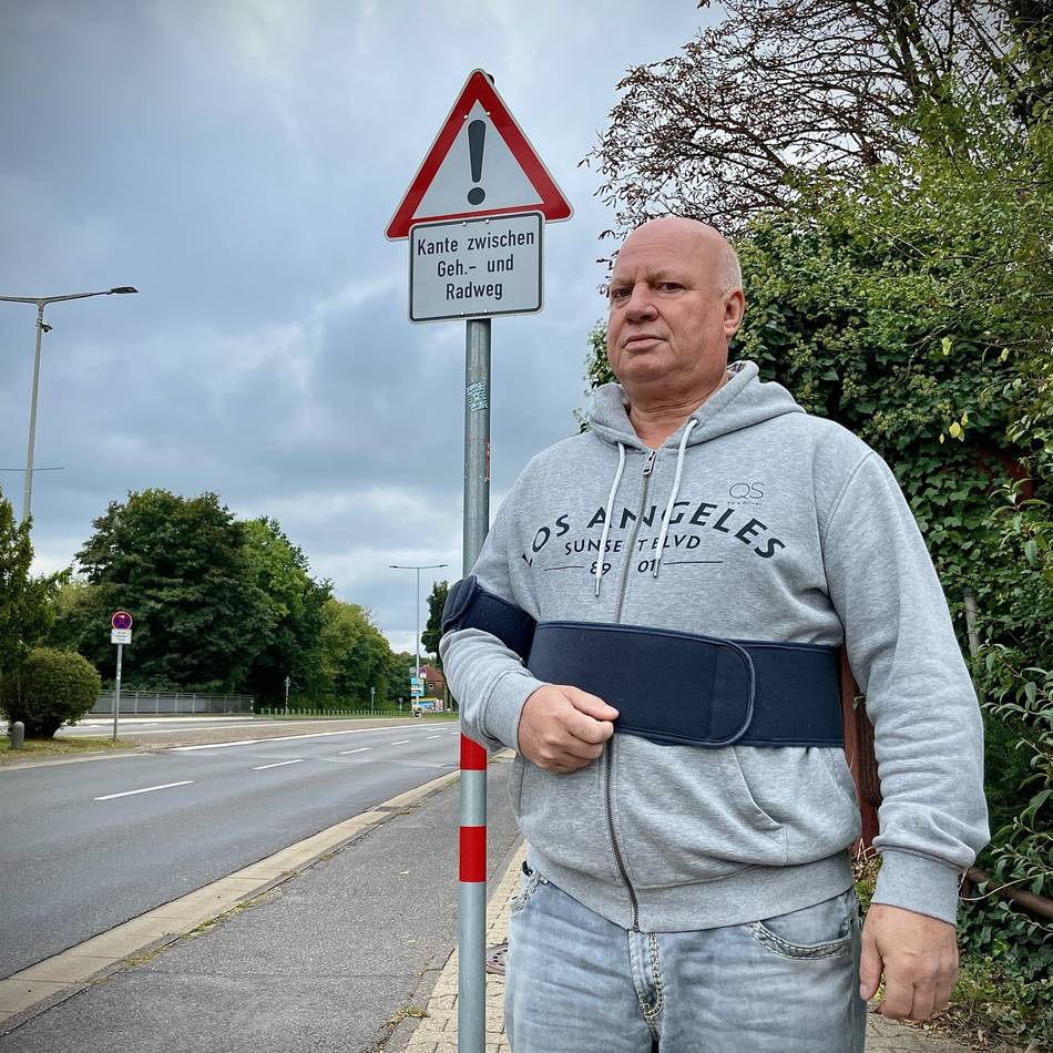 Verkehr in Mönchengladbach: Immer wieder Unfälle wegen weißer Trennlinie