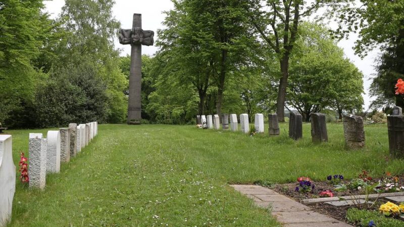 Sieben Fakten über den Kommunalfriedhof: Ein besonderer Ort des Gedenkens
