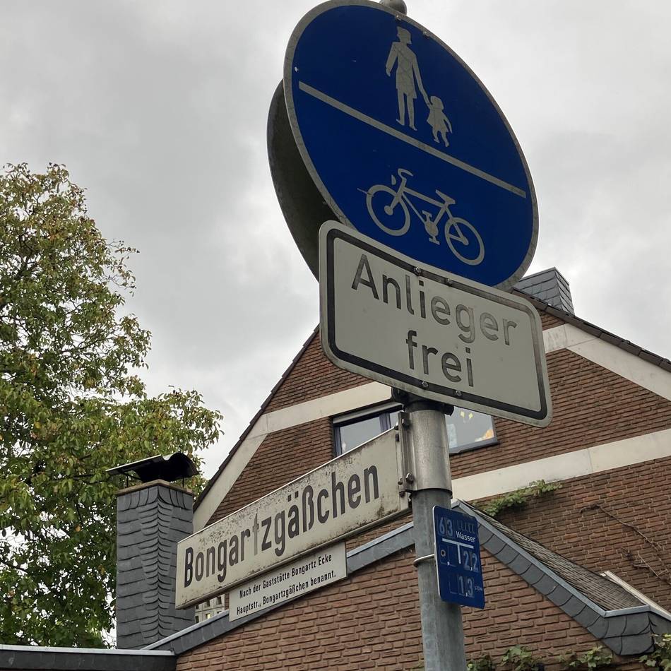 Debatte um Poller-Abbau in Kempen-St. Hubert: „Manche wissen offenbar nicht, dass man auf Radwegen nicht mit dem Auto fahren darf“
