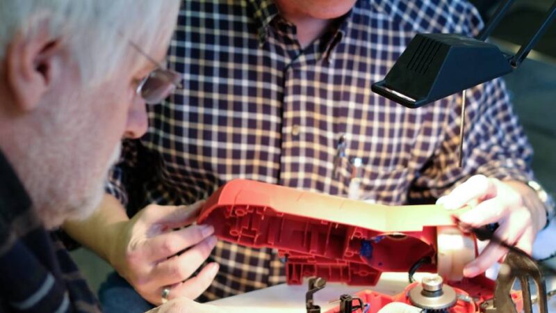 Upcycling in Hilden: Reparatur-Treff feiert zehnjähriges Bestehen