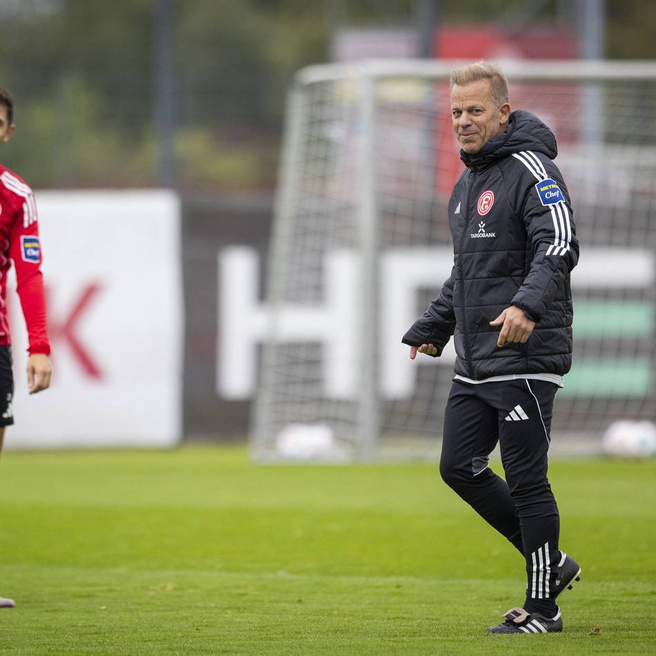 „Müssen nach vorne gucken“: Erste Einheit unter Anfang – neuer Trainer will Fortuna den Spaß zurückbringen