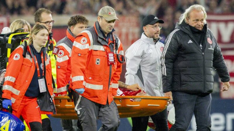 Schrecksekunde beim 1:3 gegen Freiburg: Zimmermann im Krankenhaus – so geht es dem Fortuna-Verteidiger