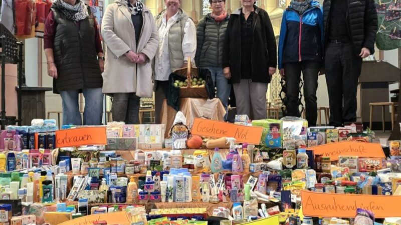 St. Josef und Martin Langenfeld: Überwältigend viele Spenden bei Erntedankaktion