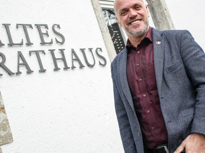 Chance für Tim Heidemann?: In Grevenbroich sollen drei Vize-Bürgermeister Klaus Krützen vertreten