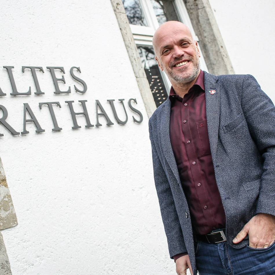 Chance für Tim Heidemann?: In Grevenbroich sollen drei Vize-Bürgermeister Klaus Krützen vertreten