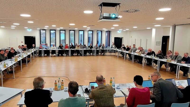 Konstituierende Ratssitzung in Hückeswagen: Neuer Rat startet mit zwei großen Allianzen