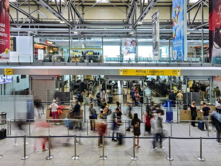 132.000 Passagiere werden erwartet: Flughafen Weeze rüstet sich für Ansturm zu den Herbstferien