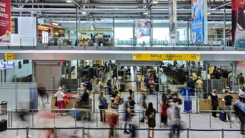 132.000 Passagiere werden erwartet: Flughafen Weeze rüstet sich für Ansturm zu den Herbstferien