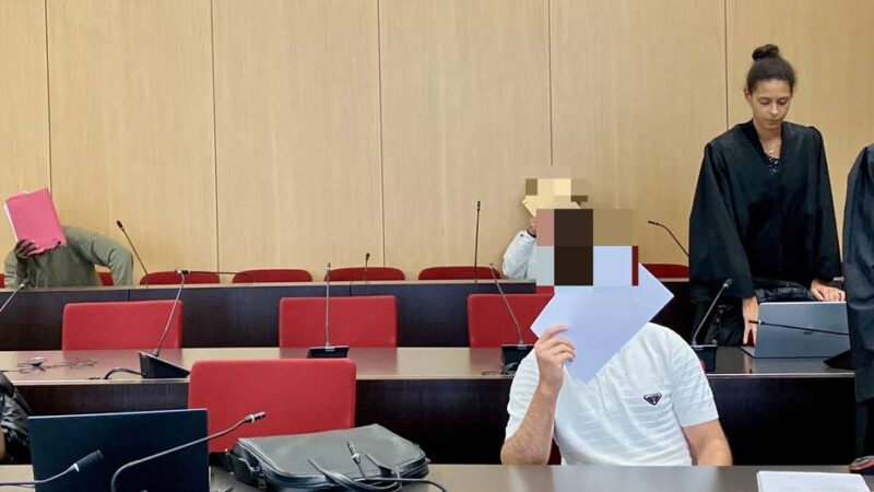 Mutmaßliche Bande vor Gericht: Brutale Überfälle auf Prostituierte in Düsseldorf – Verdächtige 16 und 18 Jahre alt