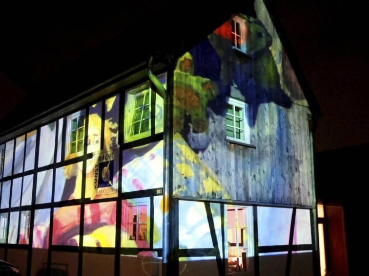 Kulturspektakel am 10. Oktober in Leverkusen: Atelierhof erstrahlt zur 21. Kunstnacht