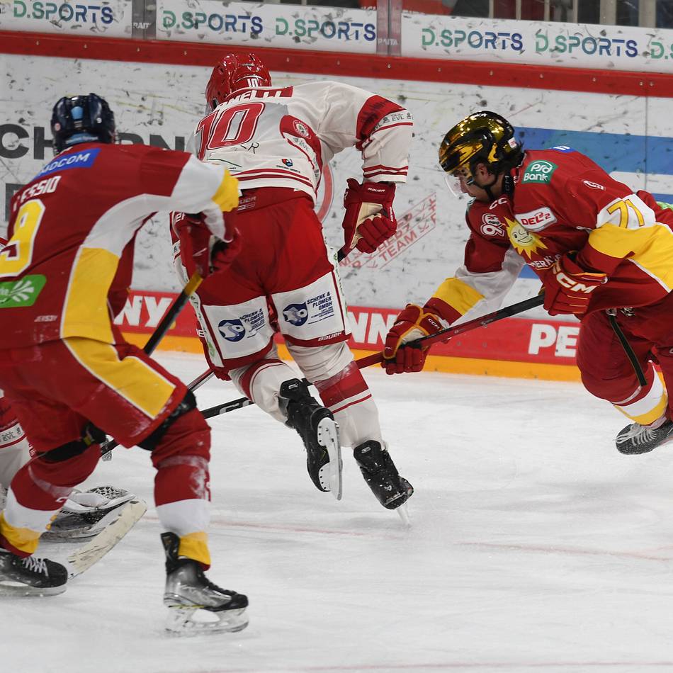 Alle Highlights im Video: „Viel vom Spiel gehabt“ – DEG verliert in der Verlängerung gegen Landshut
