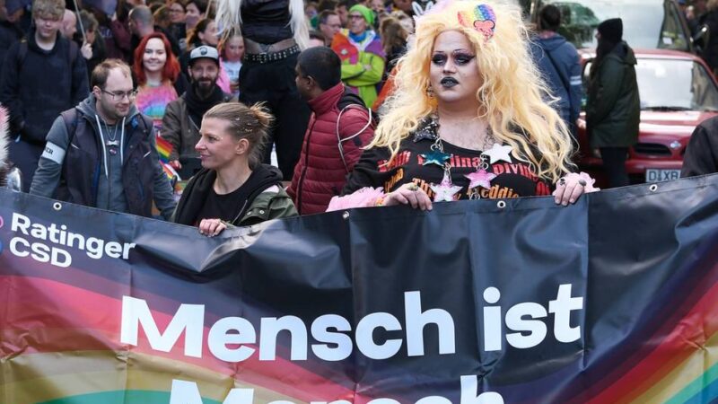 Neuer Antrag im Jugendhilfeausschuss: SPD fordert queersensible Jugendarbeit