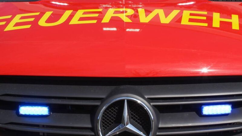 Einsatz in Hilden: Unbekannte stecken VW Up gleich zweimal in Brand