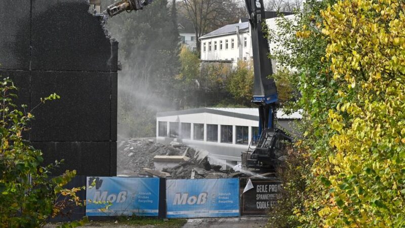 Abriss in Wermelskirchen: Ein spannendes Pausen-Schauspiel