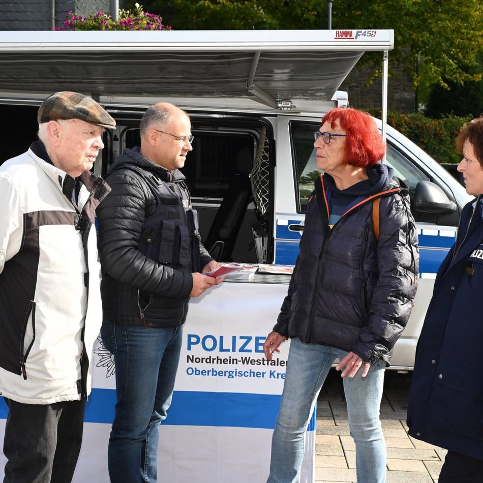 Prävention in Radevormwald: Und plötzlich ist die Geldbörse weg…