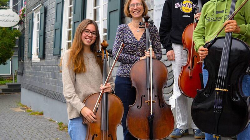 Musikschule Wermelskirchen: Vier Cellos für den Tierschutz
