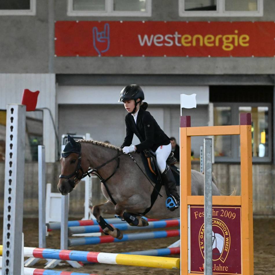 Dressur- und Springturnier in Weeze: Der Saisonabschluss gehört dem Reiternachwuchs