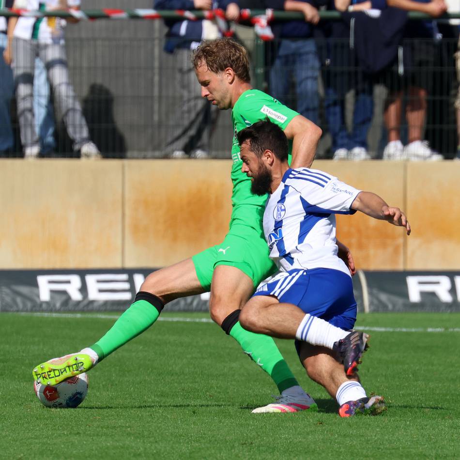 Keine Sekunde Spielzeit: Trotz Lob bleiben die Aussichten für Friedrich bei Borussia trüb