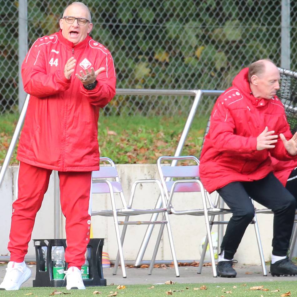 Trainer auf Rettungsmission: „In jedem Spiel Außenseiter“ – Houbens komplizierte Aufgabe in Viersen