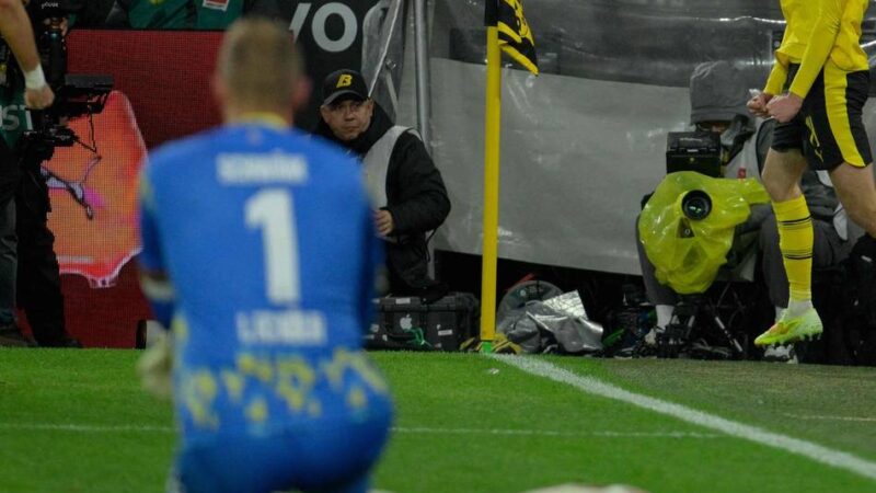 Später Sieg von Horrorverletzung überschattet: Beier mit der letzten Aktion – Borussia Dortmund gewinnt gegen Köln