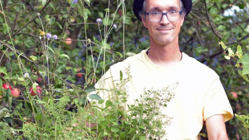 Neuer Youtube-Kanal von Rheinberger: Gartenexperte Alexander Göcke gibt Tipps zum Naturgarten