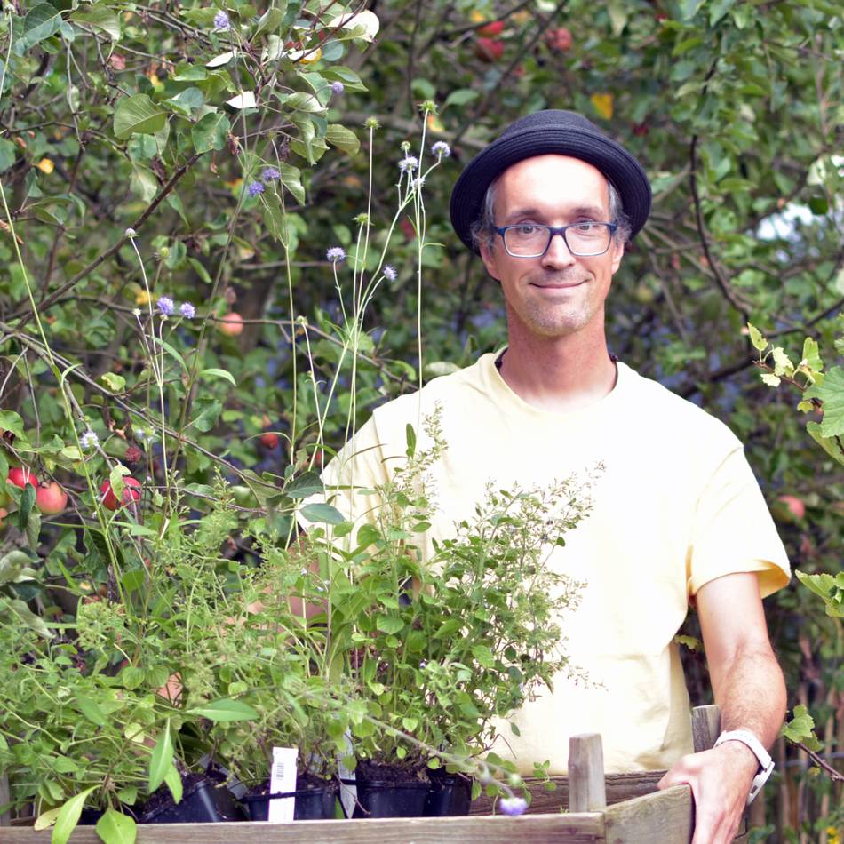 Neuer Youtube-Kanal von Rheinberger: Gartenexperte Alexander Göcke gibt Tipps zum Naturgarten
