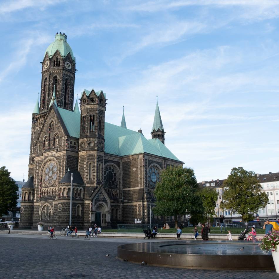 Wahrzeichen in Mönchengladbach: Spitze der Hauptkirche Rheydt wird bald aufgesetzt