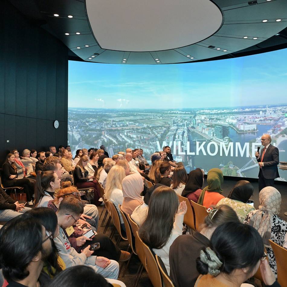 Aktion für Menschen auch aus Hilden und Haan: Landtagspräsident trifft sich mit Zugewanderten