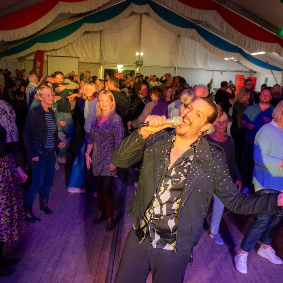 Benefiz-Party im Festzelt: Glehner Schützen sammeln 9000 Euro für den guten Zweck