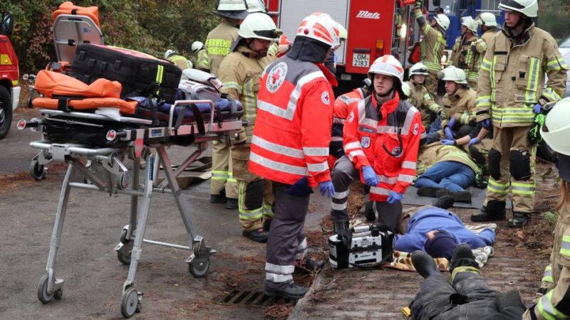 Testlauf für Rettungsdienste im Oberbergischer Kreis: Großübung „Romerijke Berge“ hält Einsatzkräfte in Atem