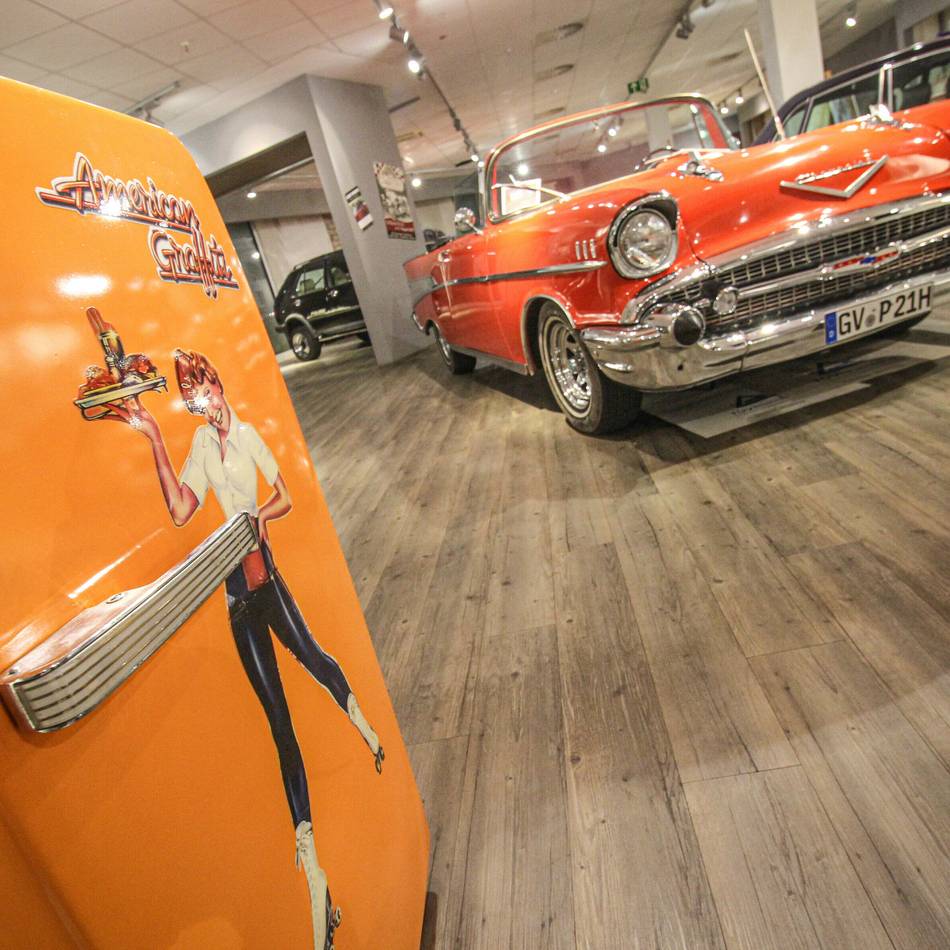 Beliebte Aktion in der Coens-Galerie: Oldtimerfreunde bereit für nächste Winter-Ausstellung