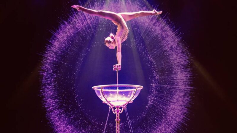 Vorpremiere in Düsseldorf: Das Apollo wird für die neue Show „Extravaganza“ zur Flüsterkneipe