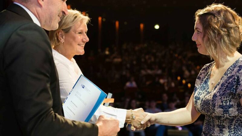 Besondere Auszeichnung: „Ich war fassungslos, dass ich die Beste bin“ – Michelle Blenker aus Kevelaer von IHK geehrt