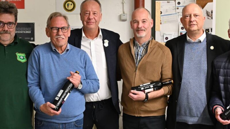Bürger-Schützenverein Holzeim: Ein neuer Pokal für den „König der Könige“