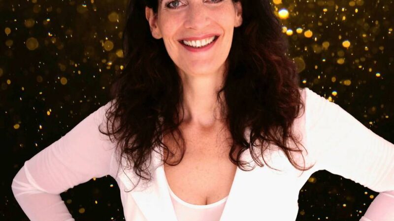 Mitsingkonzert: Weihnachtslieder singen mit Frau Höpker