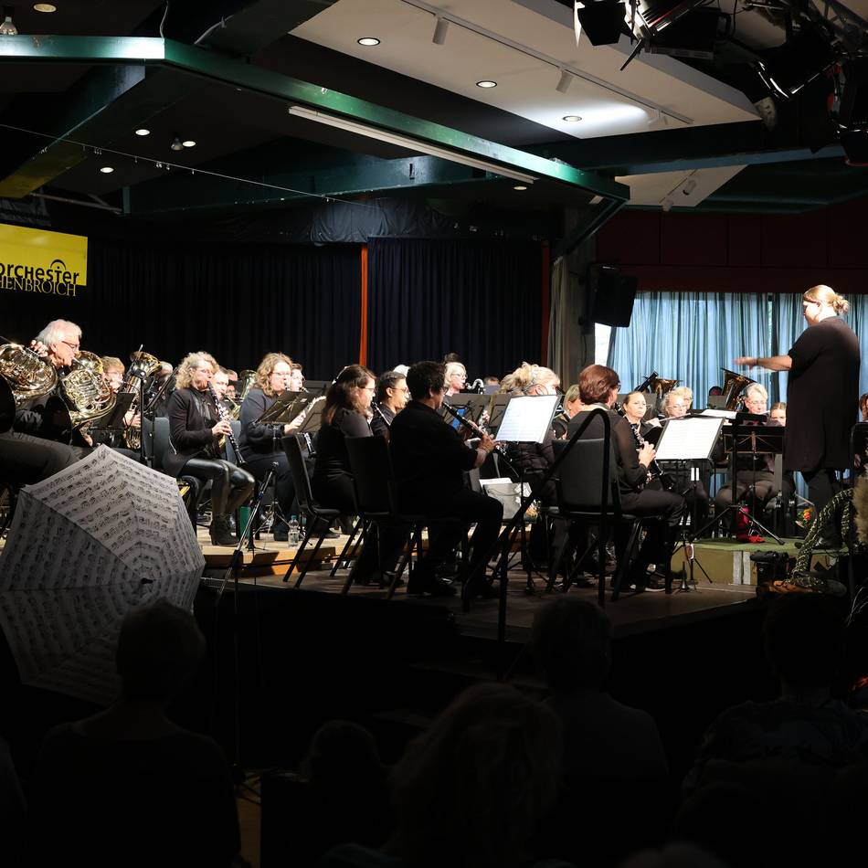 Herbstkonzert in Korschenbroich: Fulminanter Auftritt von Stadtorchester Korschenbroich