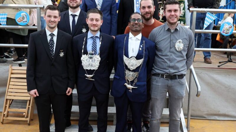 Unges Pengste in Korschenbroich: Neue Könige stehen fest und große Mehrheit stimmt für neues Festprogramm