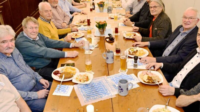 Klassentreffen nach 50 Jahren: Ehemalige Schüler feiern goldenes Abitur-Jubiläum