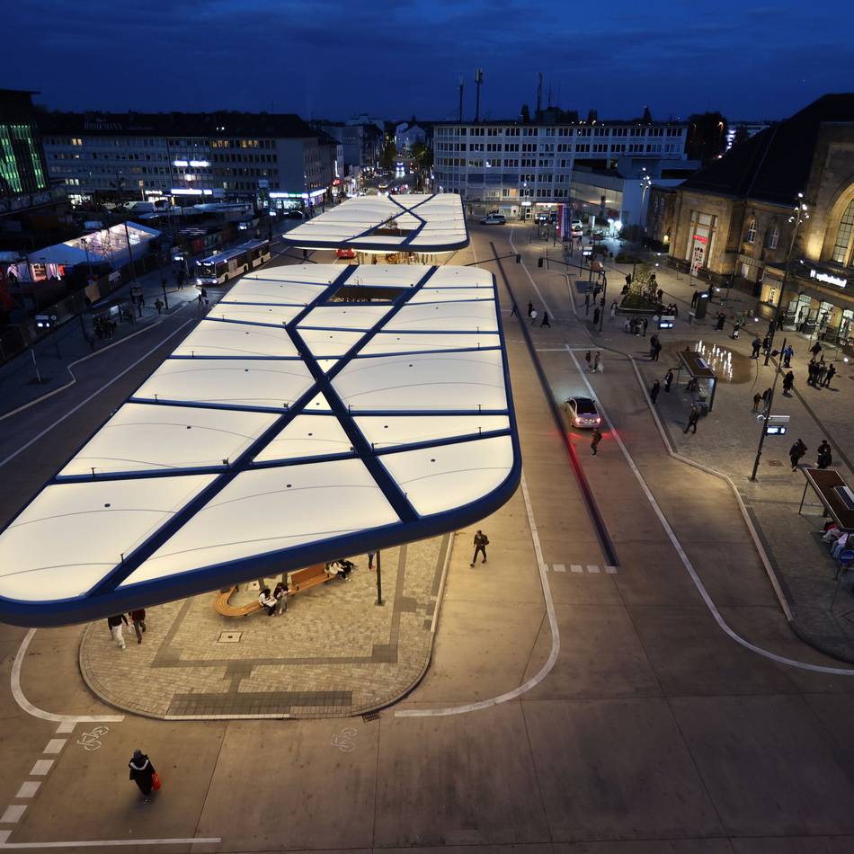 Großprojekt in Mönchengladbach: Nach dem Umbau strahlt der Busbahnhof besonders