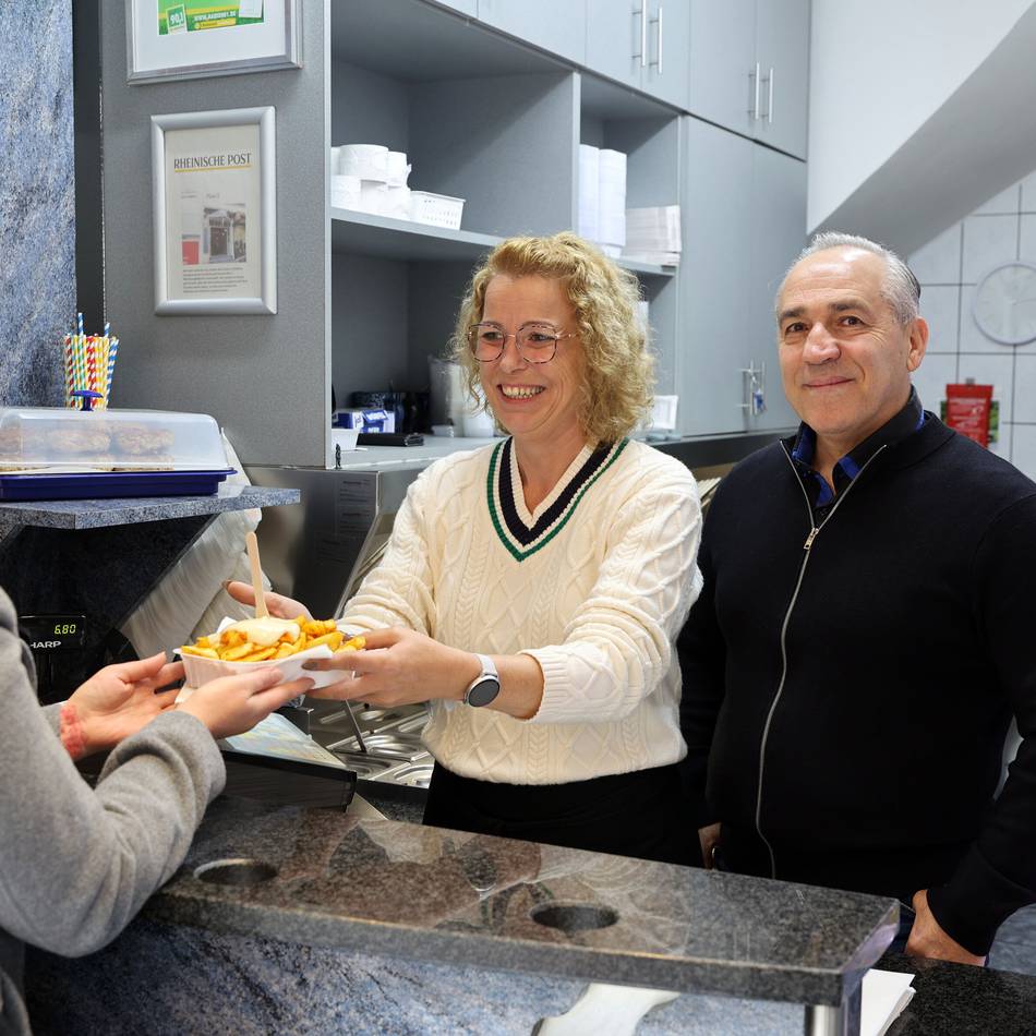 Gastronomie in Mönchengladbach: Nur eine Pommesbude? Der City-Imbiss und seine Stammkundschaft