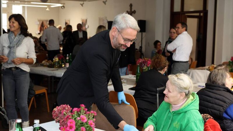 Veranstaltung beim SKM Mönchengladbach: „Die Menschen suchen sich nicht aus, arm zu sein“