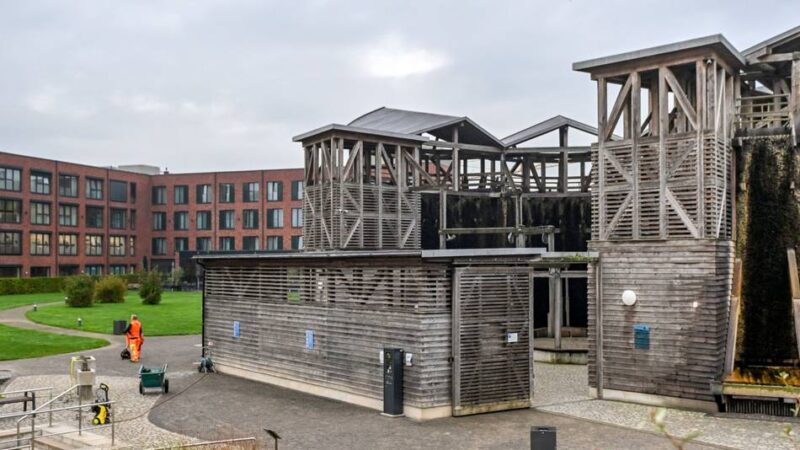 Am Gradierwerk in Kevelaer: Leck in 111 Meter Tiefe  – Loch in der Leitung der Solequelle wird abgedichtet